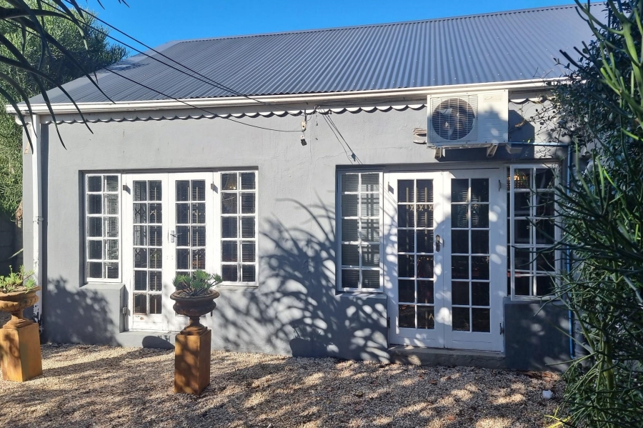 To Let commercial Property for Rent in Richmond Hill Eastern Cape